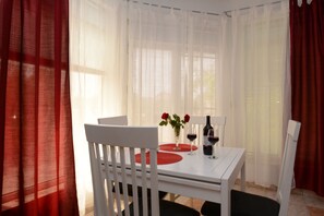 Dining - Country house with pool and garden (Cista Velika)