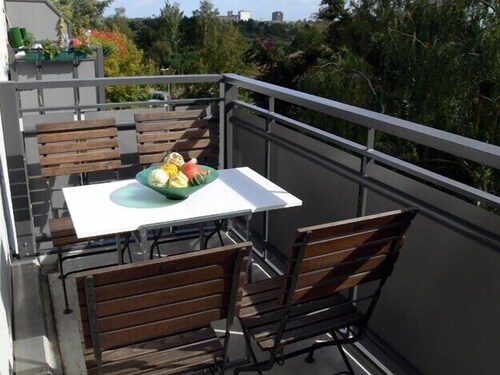 Central location, sunny, quiet, balcony, nearby Bus, S-railway station Friedenau