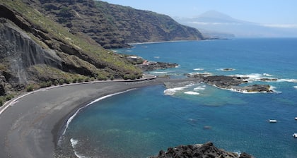 Beautiful house with a fascinating sea view - close to the beach