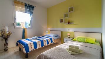 3 sovrum, strykjÀrn/strykbrÀda, wi-fi och sÀngklÀder