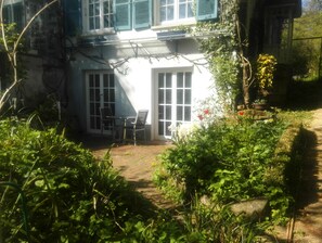 Outdoor dining - Central and yet in the green (Ludwigsburg)