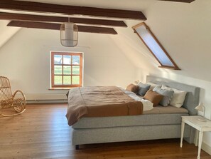 2 bedrooms, free WiFi, bed sheets