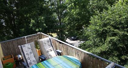 Bayreuth 9 Gehmin. zum Zentrum: Rosengarten R1 mit 3***, toller Balkon-Markise