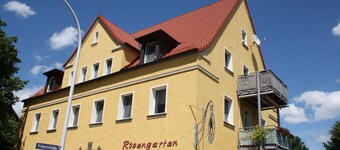 Bayreuth 9 min. to the center: rose garden R1 with 3 ***, great balcony awning