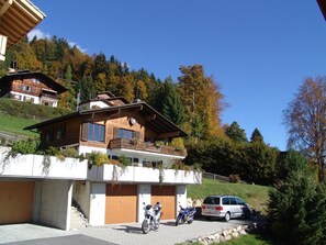 Exterior - 4-star vacation apartment with a spectacular view (Beatenberg)