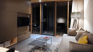 スマートテレビ、ステレオ