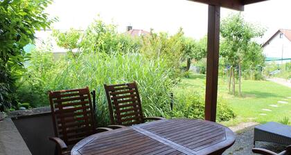 Ferienwohnung Garten - Ferienwohnung Christin