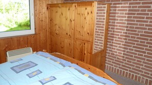 3 bedrooms, bed sheets - Holidays directly behind the dike in the holiday home at Ferienhof Kohn (Hattstedtermarsch)