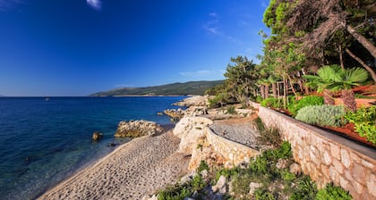 Villa Primela mit atemberaubenden Meerblick und privatem Pool