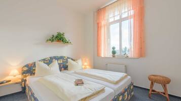 1 Schlafzimmer, Reisekinderbett, WLAN, Bettwäsche