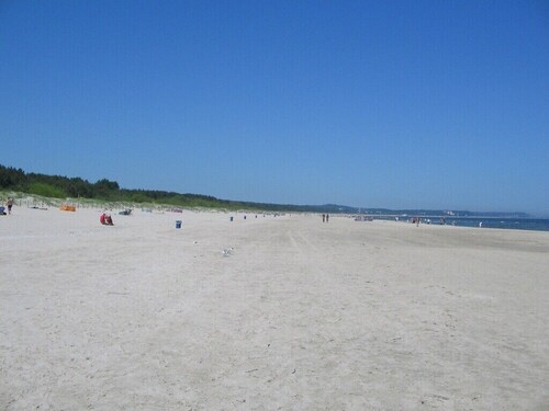 comfortable holiday flat, 70m from the beach