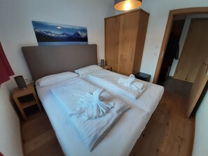 3 habitaciones, wifi y ropa de cama 