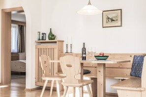 Dining - App. ELISABETH - Erlenbach House in Schenna near Merano (Schenna)