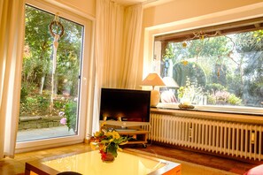 Interior - Vacation in a small park (Reichshof)