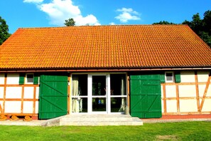 Exterior - Close to the water, fireplace, fenced property, for dogs and families (Nowe Warpno)