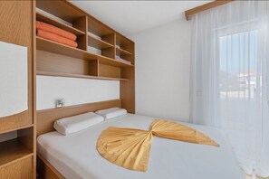 1 bedroom, free WiFi, bed sheets