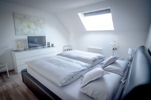2 chambres, fer et planche à repasser, lit parapluie, Wi-Fi gratuit