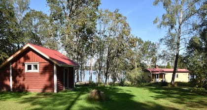 Maison au bord du lac, idĂ©ale pour pĂȘcheurs, kayakistes, randonneurs, cyclistes