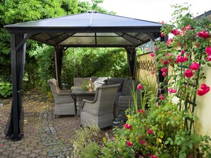 Terrace/patio - Guest / fitter room ADES HAUS - uncomfortable somewhere else! (Überherrn)