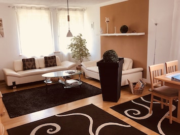 Wohnzimmer /
ferienwohnung-schierz.de