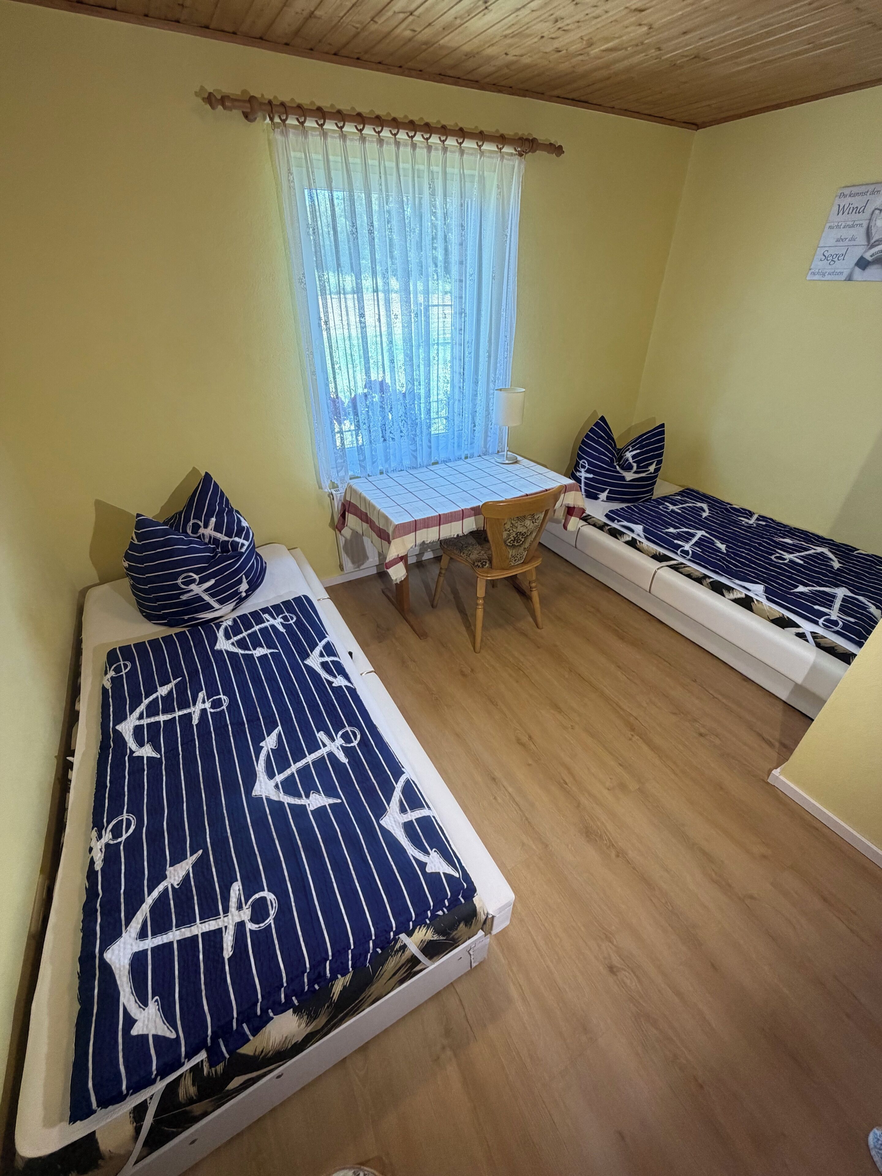 2 Schlafzimmer, Reisekinderbett, kostenloses WLAN, Bettwäsche