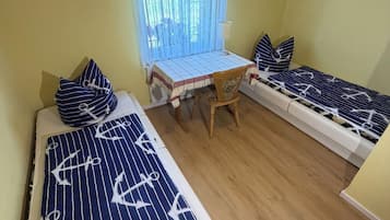 2 Schlafzimmer, Reisekinderbett, kostenloses WLAN, Bettwäsche