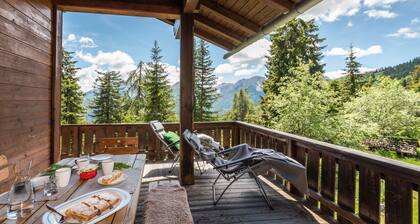 cozy Ski Lodge directly on the slopes of Kronplatz