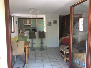 Interior - Exclusively furnished apartment, 3 minutes from the beach (Gruissan)