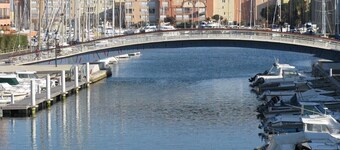 ビーチから3分の専用家具付きアパートメント