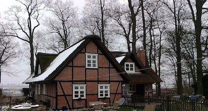 Cozy vacation days under thatch in the biosphere reserve