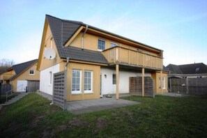 Unclassified image, 5 of 25, button