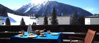 Sunny 3.5 room apartment in a quiet but central location