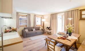TV - Gorgeous Apartment Close to Ski Lifts with Wi-Fi, Parking and Garden (Selva)