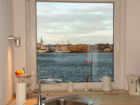 Unclassified image, 1 of 26, button