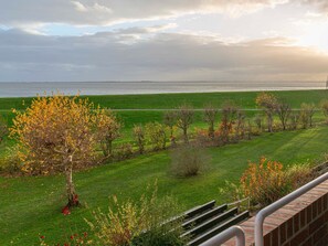 Unclassified image, 5 of 26, button - 129 Südstrand Nordsee FEWO - 129 Living on the south beach with sea views (Wilhelmshaven)