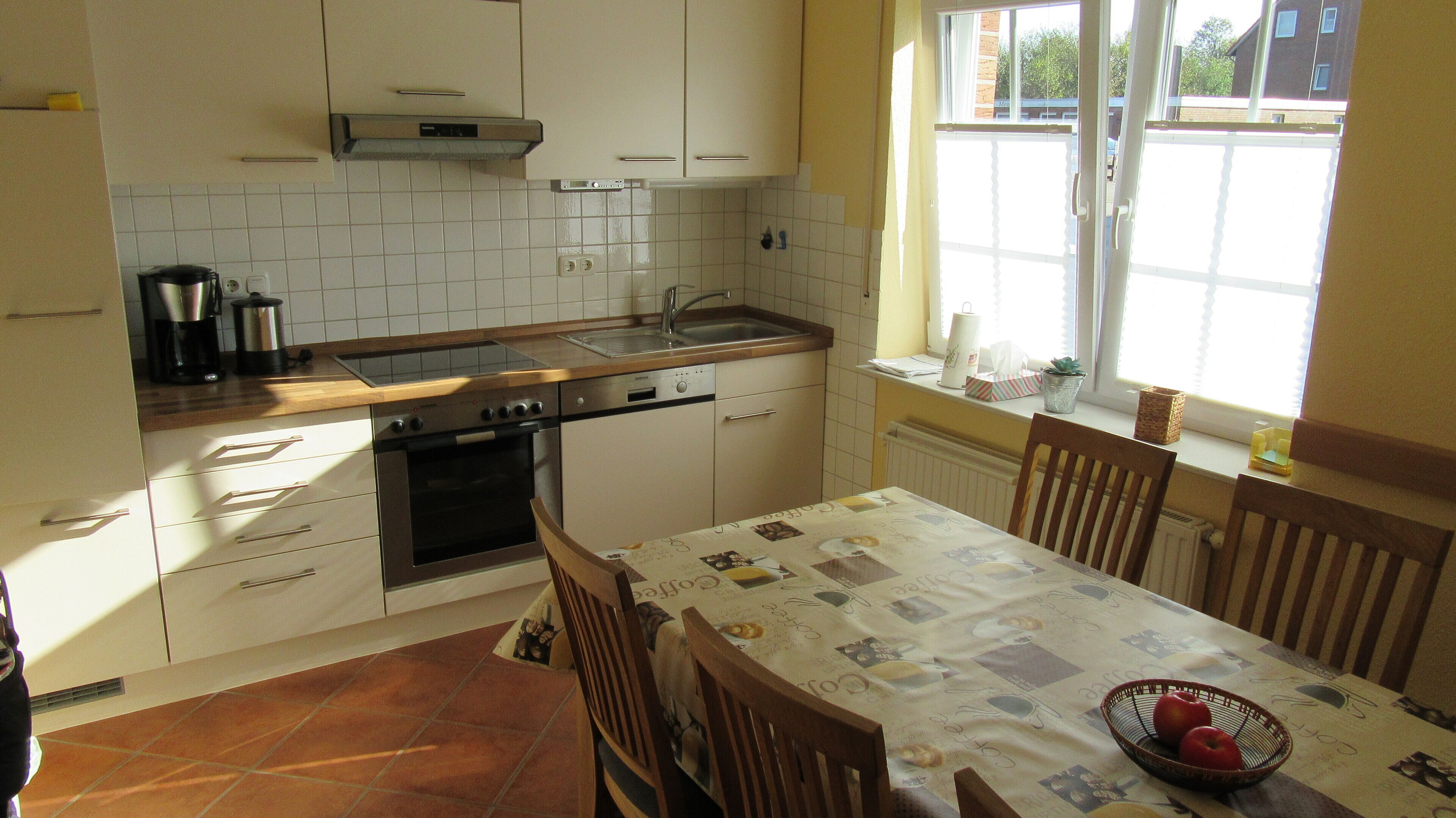 child-friendly holiday home with 3 bedrooms (6 pers.) near the beach free Wi-Fi