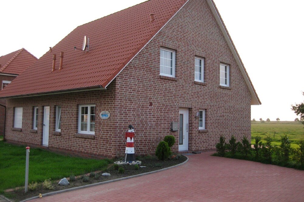 child-friendly holiday home with 3 bedrooms (6 pers.) near the beach free Wi-Fi