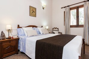 3 dormitorios, tabla de planchar con plancha, cuna de viaje y wifi