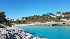 Beach nearby, sun loungers, beach towels