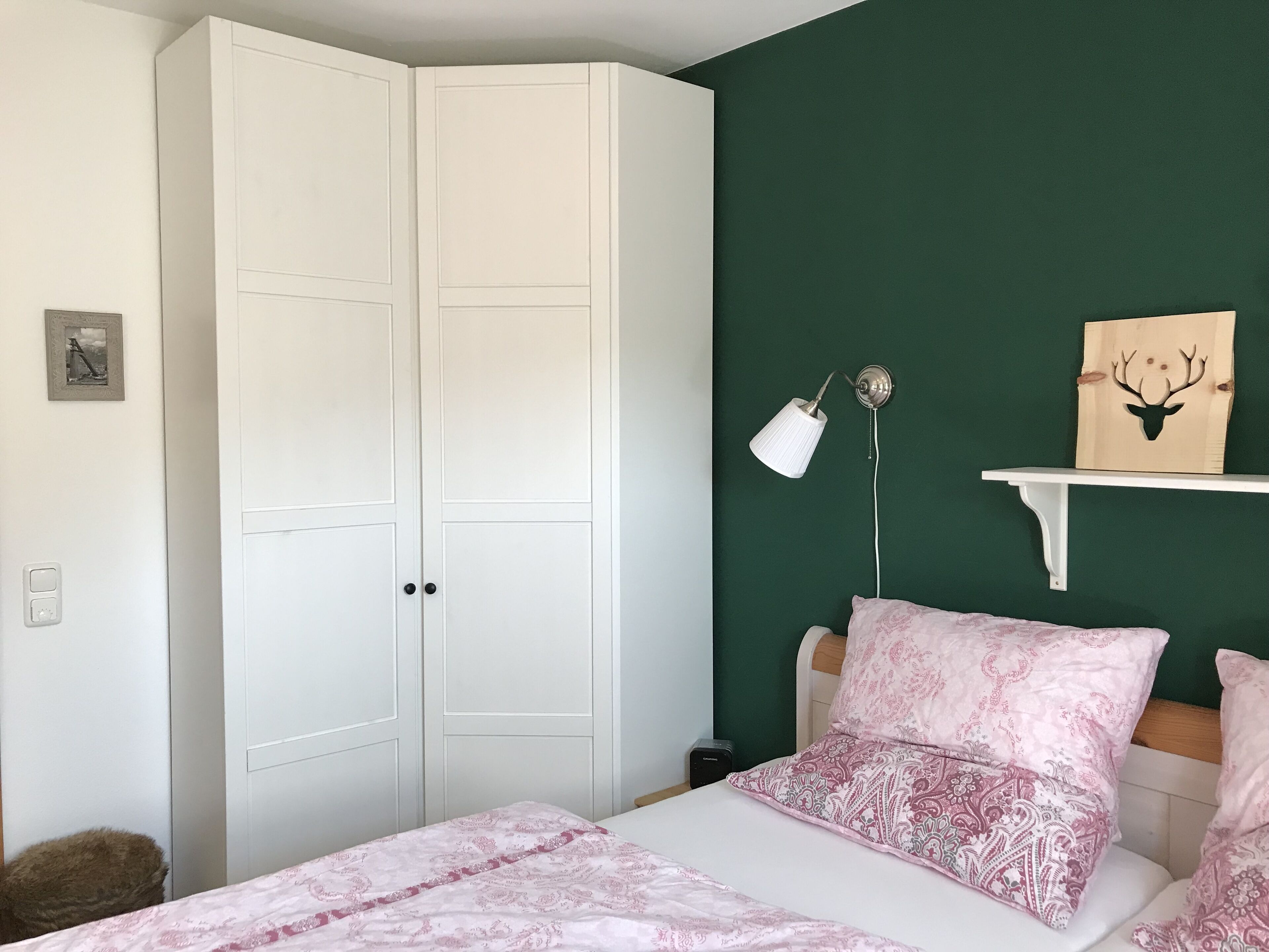 Small, very fine apartment with garden & stunning mountain views - quiet central location