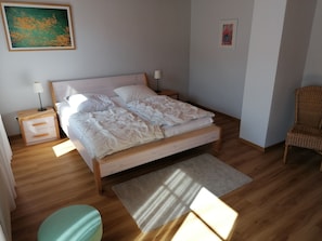 2 bedrooms, desk, iron/ironing board, travel cot