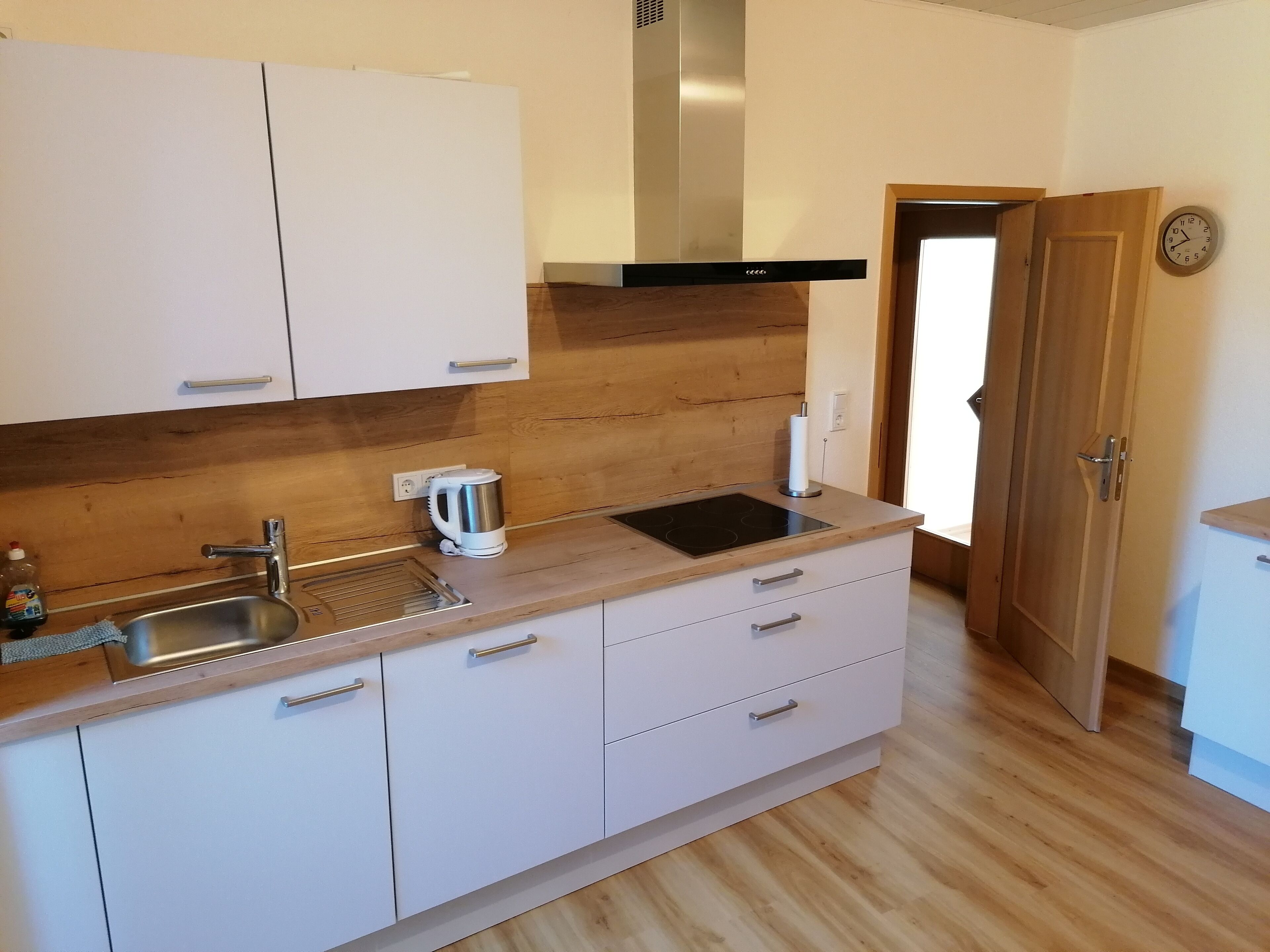 Kühlschrank, Ofen, Herdplatte, Geschirrspüler