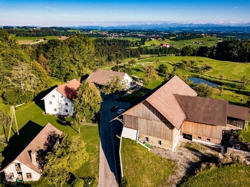 Wunderschöne Ferienwohnung 100 m² in renoviertem Bauernhaus auf dem Land
