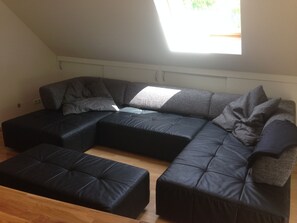 TV, ping pong - Apartment with garden, near Playmobil, Nürnberg Nürnberg WIFI (Oberasbach)