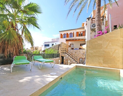 Ca Ses Nines: Beautiful oasis in a quiet location, swimming pool, wifi, climate