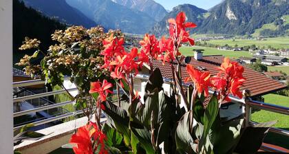 Apartment with garden in sunny and central dream location and own heat cabin