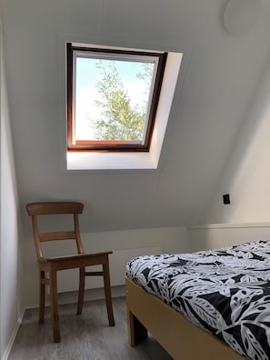 2 habitaciones, tabla de planchar con plancha y wifi