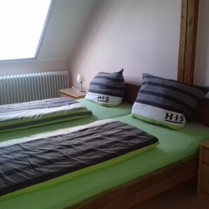 3 多间卧室、旅行婴儿床、WiFi