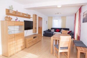 Smart TV - Quiet, TV, WiFi, terrace, lake, parking (Füssen)