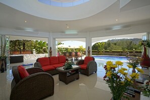 Terrace/patio - Luxurious, quiet, private Pool-Villa Eden, 7/7 housekeeper/butler (Phuket)